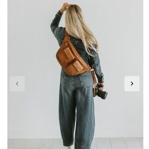 Kindly Camera Bag SLING and Memory Case